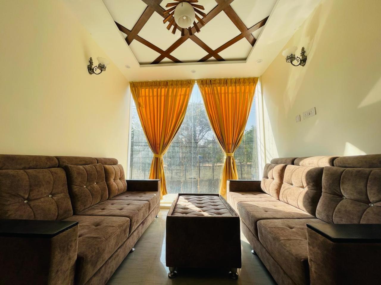 Hotel Boss Palace Mysore Buitenkant foto