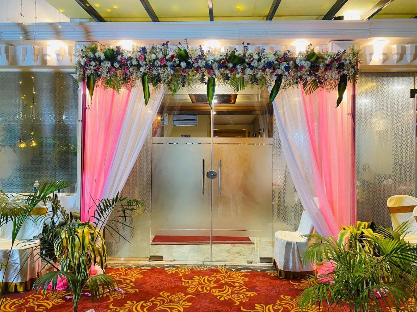 Hotel Boss Palace Mysore Buitenkant foto