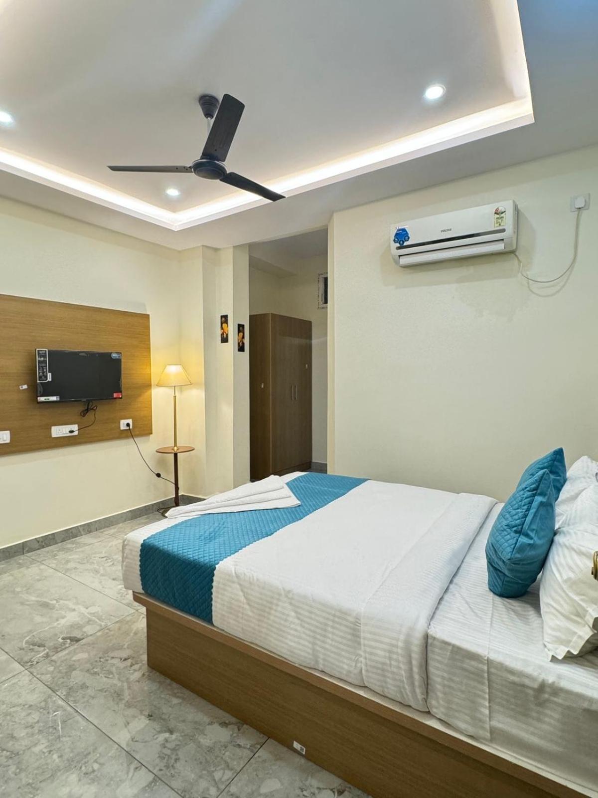 Hotel Boss Palace Mysore Buitenkant foto