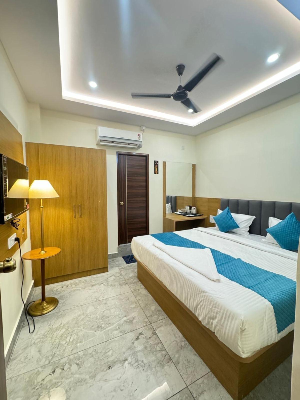 Hotel Boss Palace Mysore Buitenkant foto